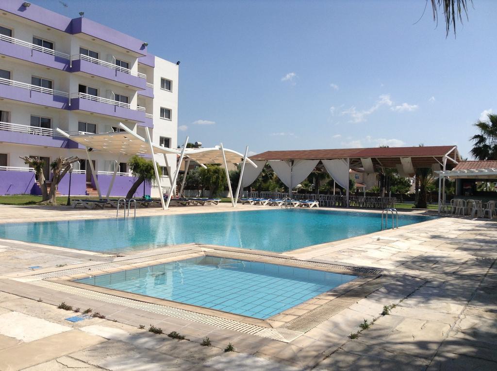 Valana Hotel Apartments Лимасол Екстериор снимка