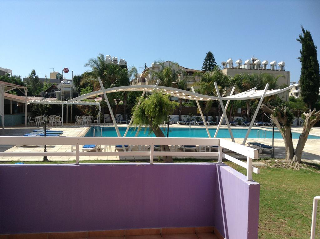 Valana Hotel Apartments Лимасол Екстериор снимка
